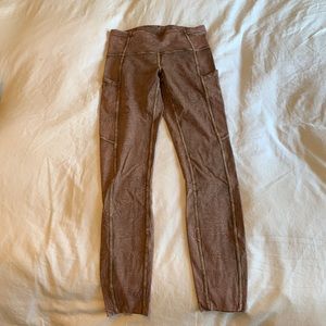 Lululemon Size 4 fast and free legging